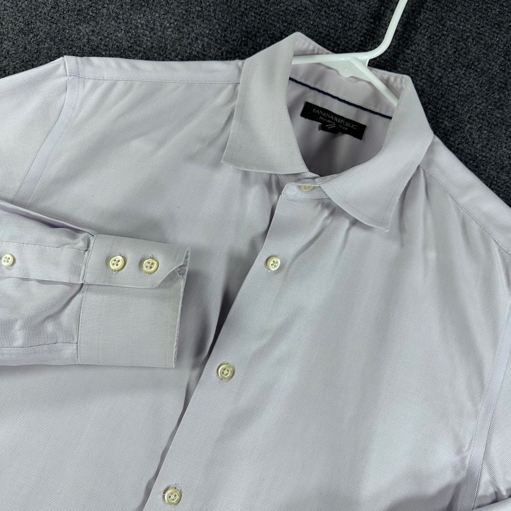Banana Republic Dress Shirt Mens M Medium Lavender Non-Iron Slim Fit Long Sleeve